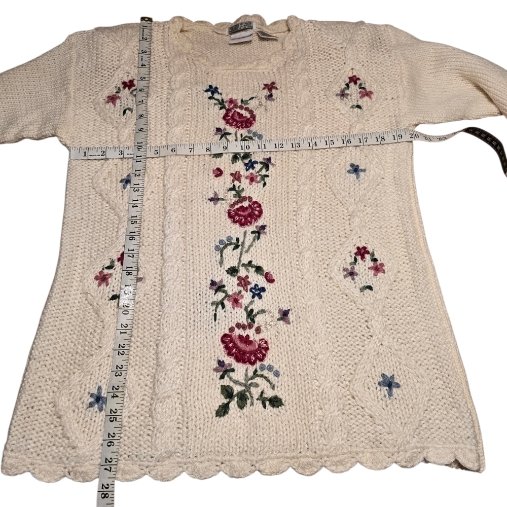 Vintage Bobbie Brooks Hand Knitted Floral Embroidered Sweater - Picture 11 of 11